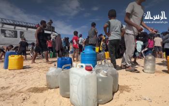 بين الحرب والعطش.. الأهالي يصطفون في طوابير طويلة للحصول على الماء