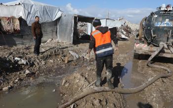 جهود متواصلة لتصريف مياه الأمطار ومعالجة المنخفض الجوي في مدينة غزة