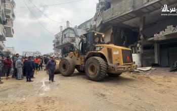 بحث وإنقاذ بعد انهيار مبنى من طابقين إثر هطول أمطار غزيرة في حي الشيخ رضوان بغزة