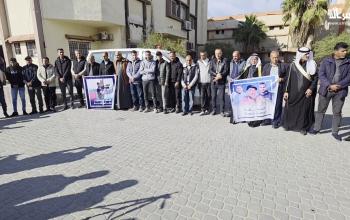 وقفة حداد في خان يونس لإحياء ذكرى الصحفي سامر أبو دقة