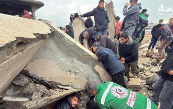 انهيار منزل على رؤوس ساكنيه في شمال غزة جراء المنخفض الجوي