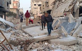 فريق "جود الشبابي" يفتح تقاطع فلسطين وخالد الحسن ضمن مبادرة مجتمعية