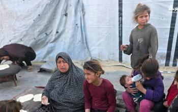 نازحون في خان يونس يواجهون معاناة مضاعفة مع حلول شهر رمضان