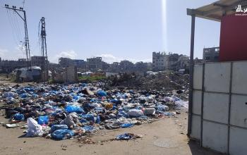 بلدية غزة تناشد المنظمات الدولية بالتدخل العاجل للحد من أزمة النفايات