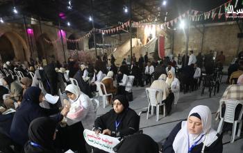 300 من مصابي العدوان يتلون القرآن غيباً بين أنقاض المسجد العمري في غزة