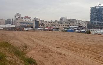 التحضيرات لإقامة صلاة العيد في ساحة السرايا وسط غزة