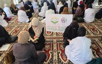 أطباء غزة بين مداواة الجراح وسرد القرآن في مسجد العودة بدير البلح