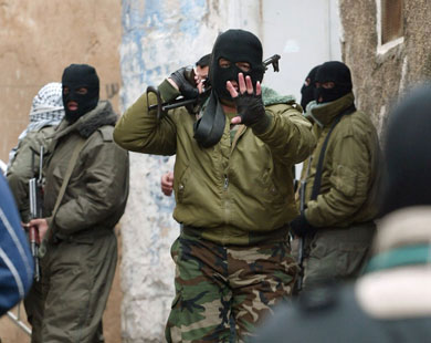 اجهزة عباس تواصل حربها على الكلمة الحرة