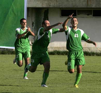 فرحة ياسر الغول بعد تسجيله الهدف