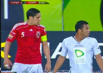 حمدي يمين - أحمد السيد يسار