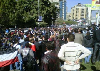 انتفاضة المصريين ضد نظام مبارك مستمرة