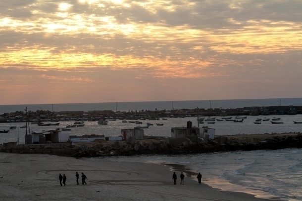 أجواء حارة ومغبرة اليوم وماطرة غدًا مساء