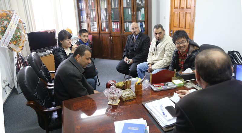 سلطة المياه تناقش الأزمات المائية مع وفد ياباني