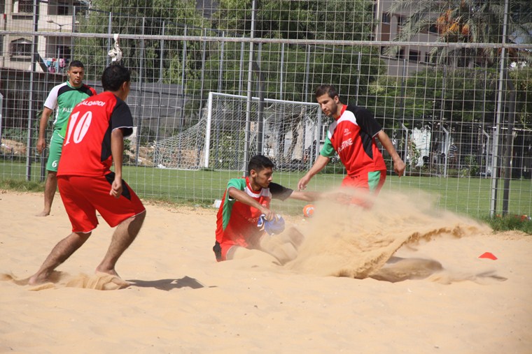 جانب من تدريبات منتخب الشاطئية