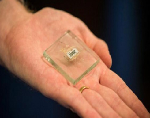 شريحة تعين المعاقين على الحركة