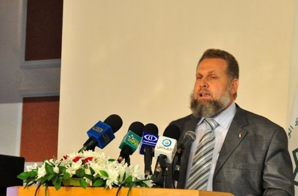 وزير التربية والتعليم في الحكومة الفلسطينية بغزة، أسامة المزيني