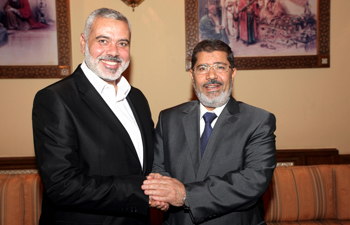 لقاء مرسي و هنية (الأرشيف)