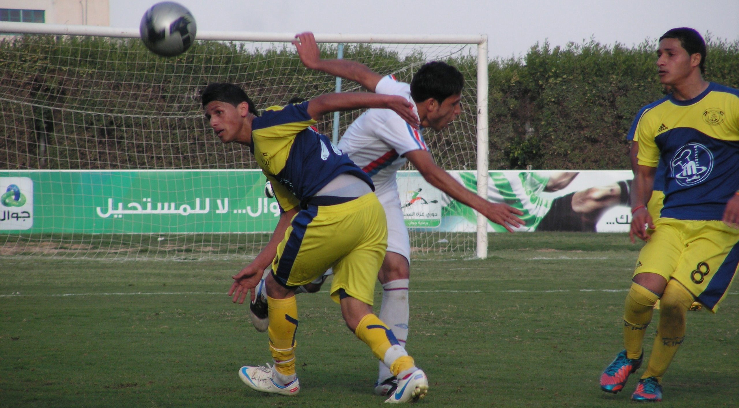 جانب  من مباراة شباب جباليا وخدمات خانيونس