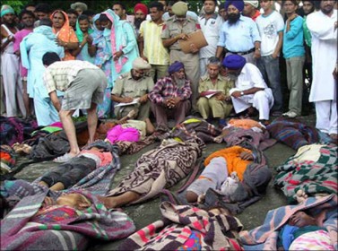 التدافع في الهند يقتل 22 شخصا 