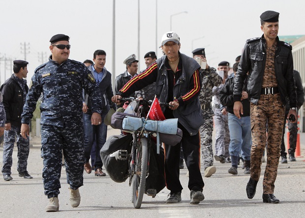 الرجل الصيني الذي جاب العالم في 18 عام