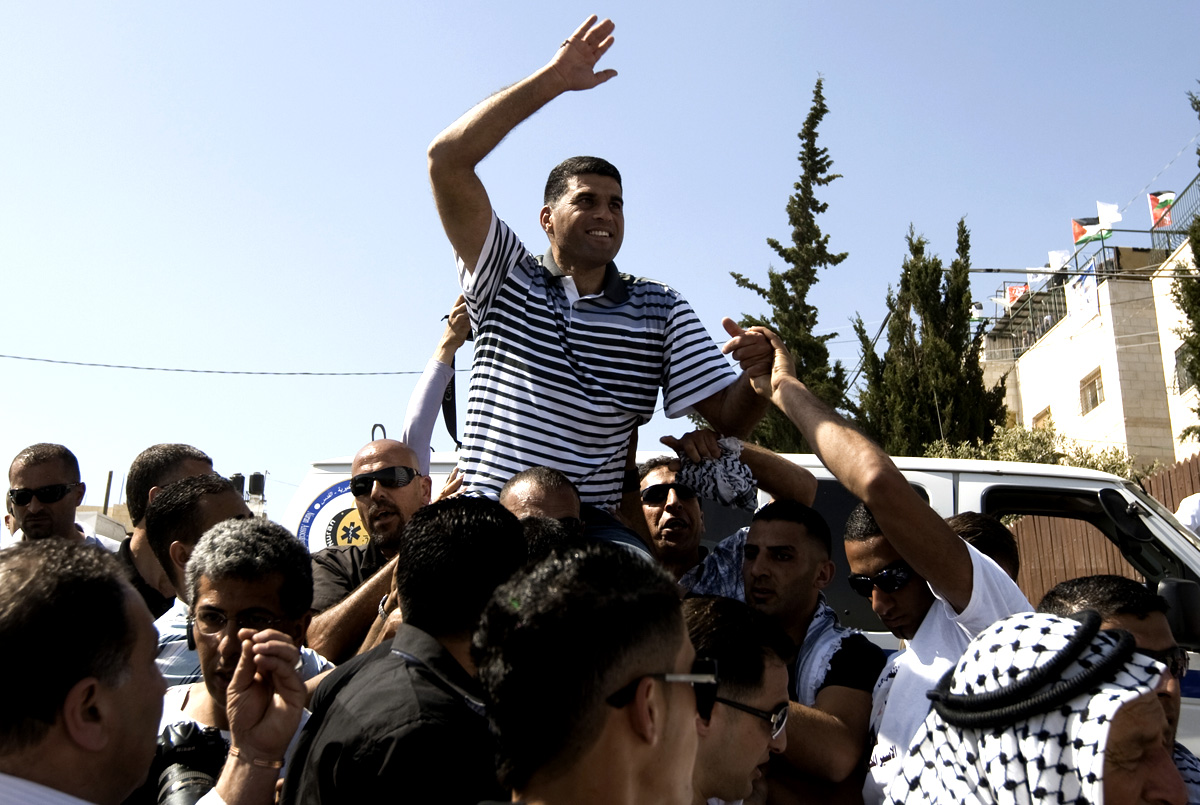 الاحتلال يفرج عن أسيرين من رفح