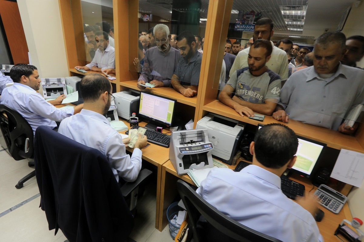 "المالية" بغزة تُعلن موعد صرف رواتب بدل المياومة