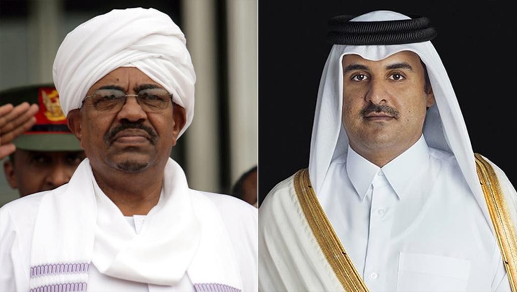 أمير قطر يجري مباحثات مع الرئيس السوداني بالدوحة