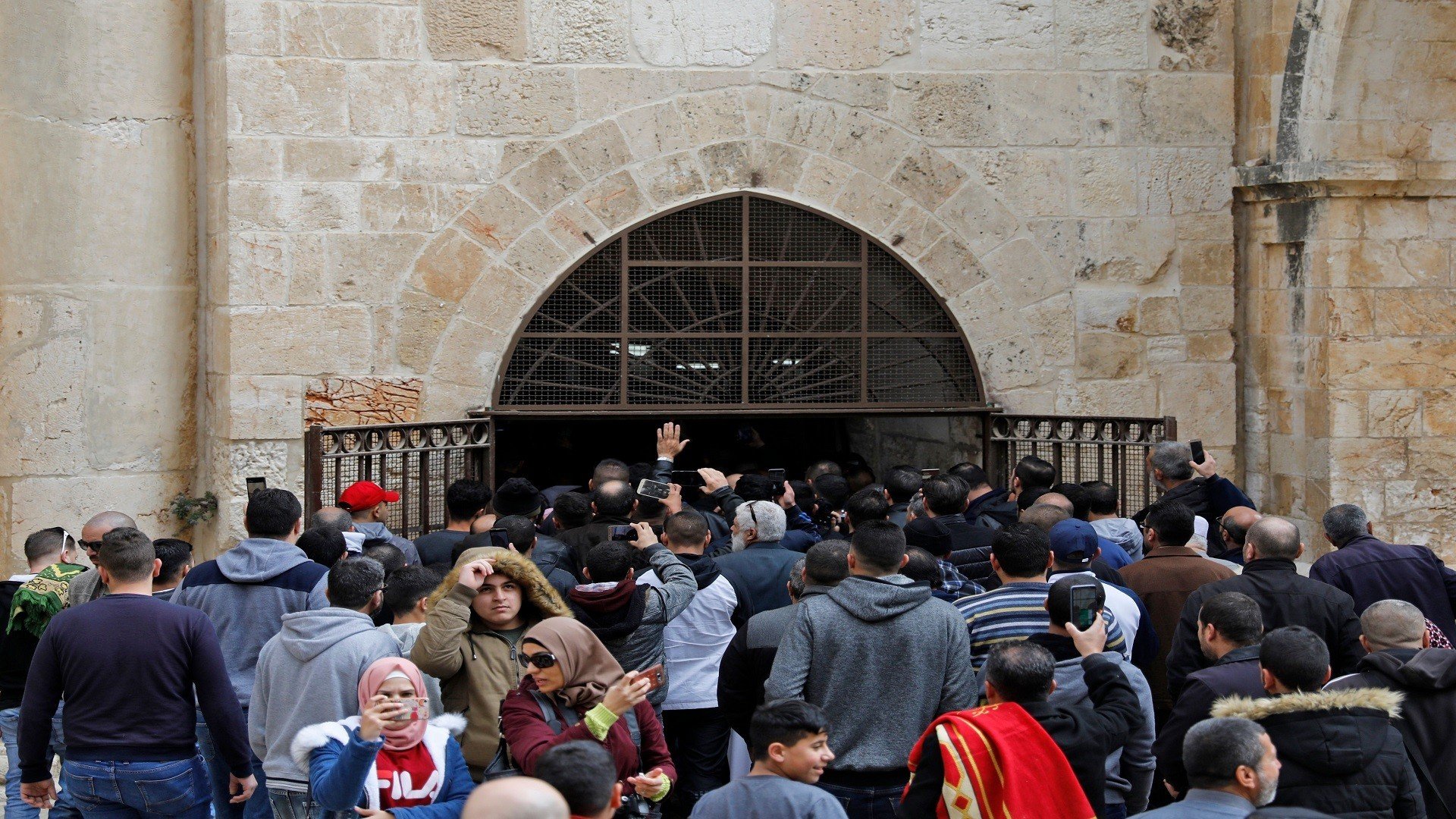 خطيب الأقصى يتحدث  عن مستقبل باب الرحمة