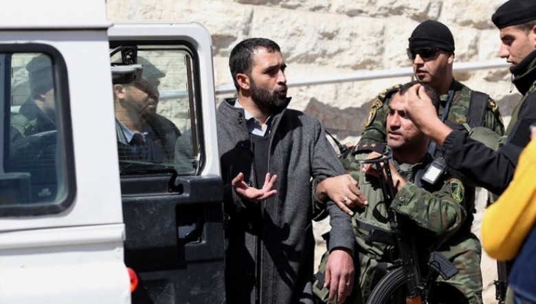 الأمن الوقائي يعتقل 3 طلاب أثناء مشاركتهم بجنازة الشهيدة مبارك