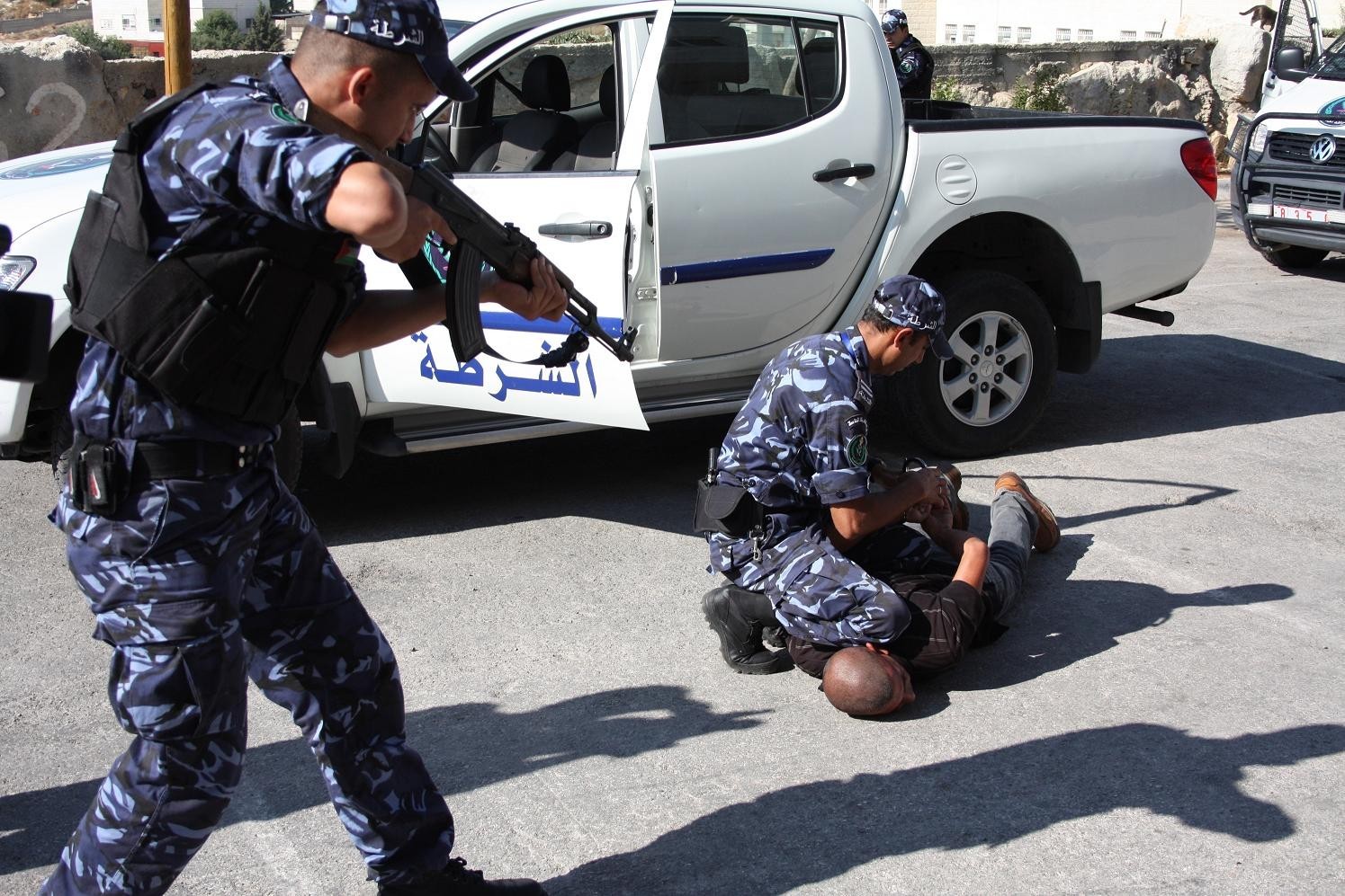 القبض على المتهم بقتل المواطنة  رزان مقبل