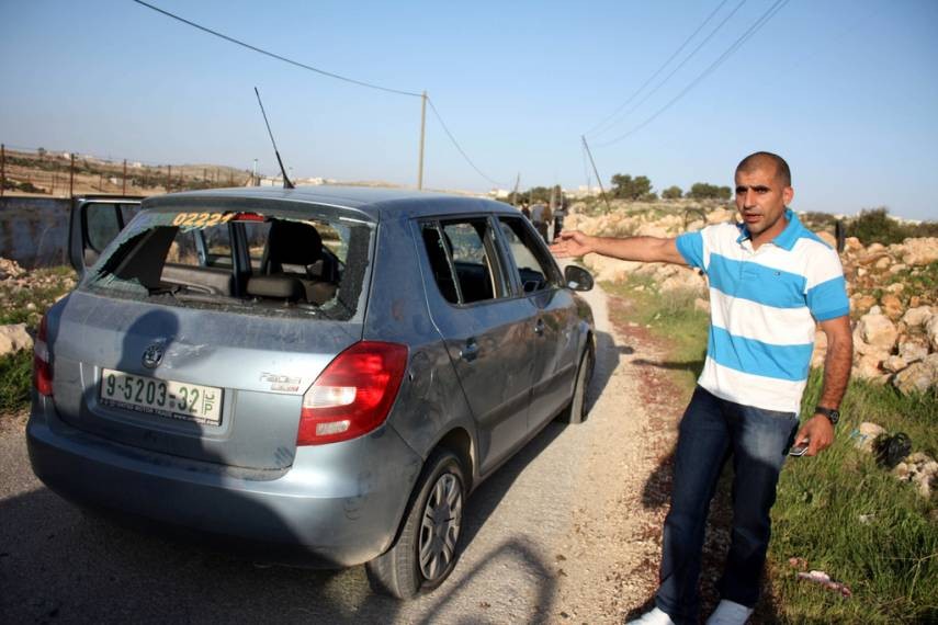 مستوطنون يهاجمون المركبات المارة جنوب جنين