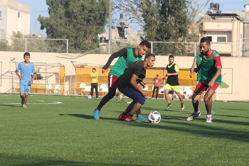 جانب من تدريبات الفريق