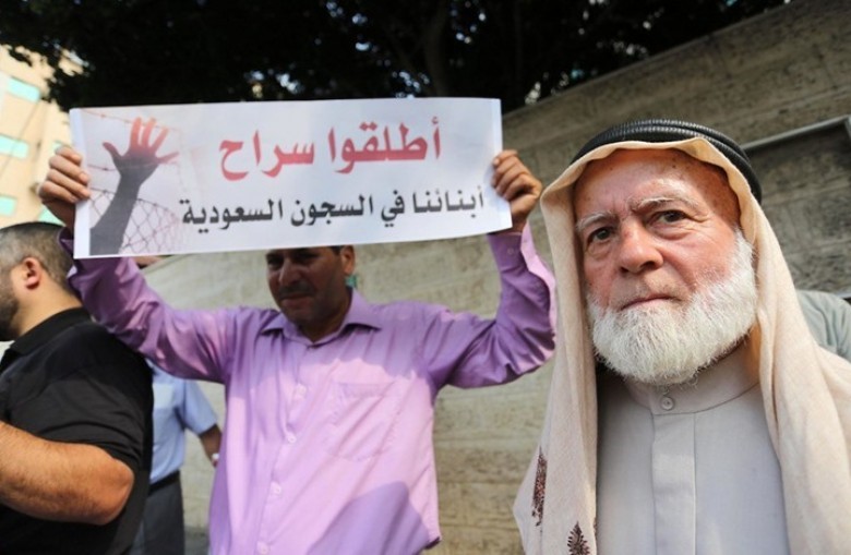 أبو زهري: جهات أجنبية تحقق مع معتقلين فلسطينيين بالسعودية