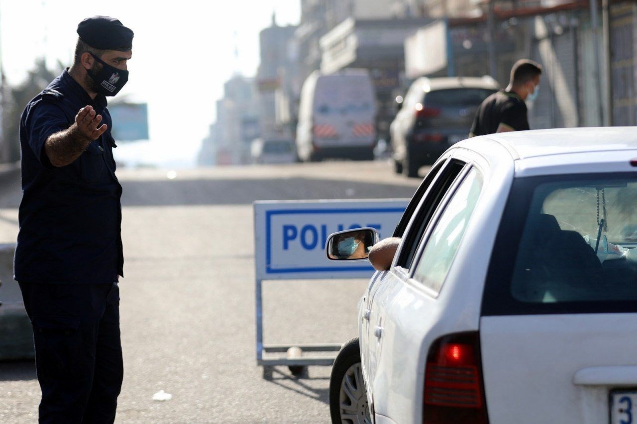 حظر التجول الشامل يدخل يومه الثاني في قطاع غزة