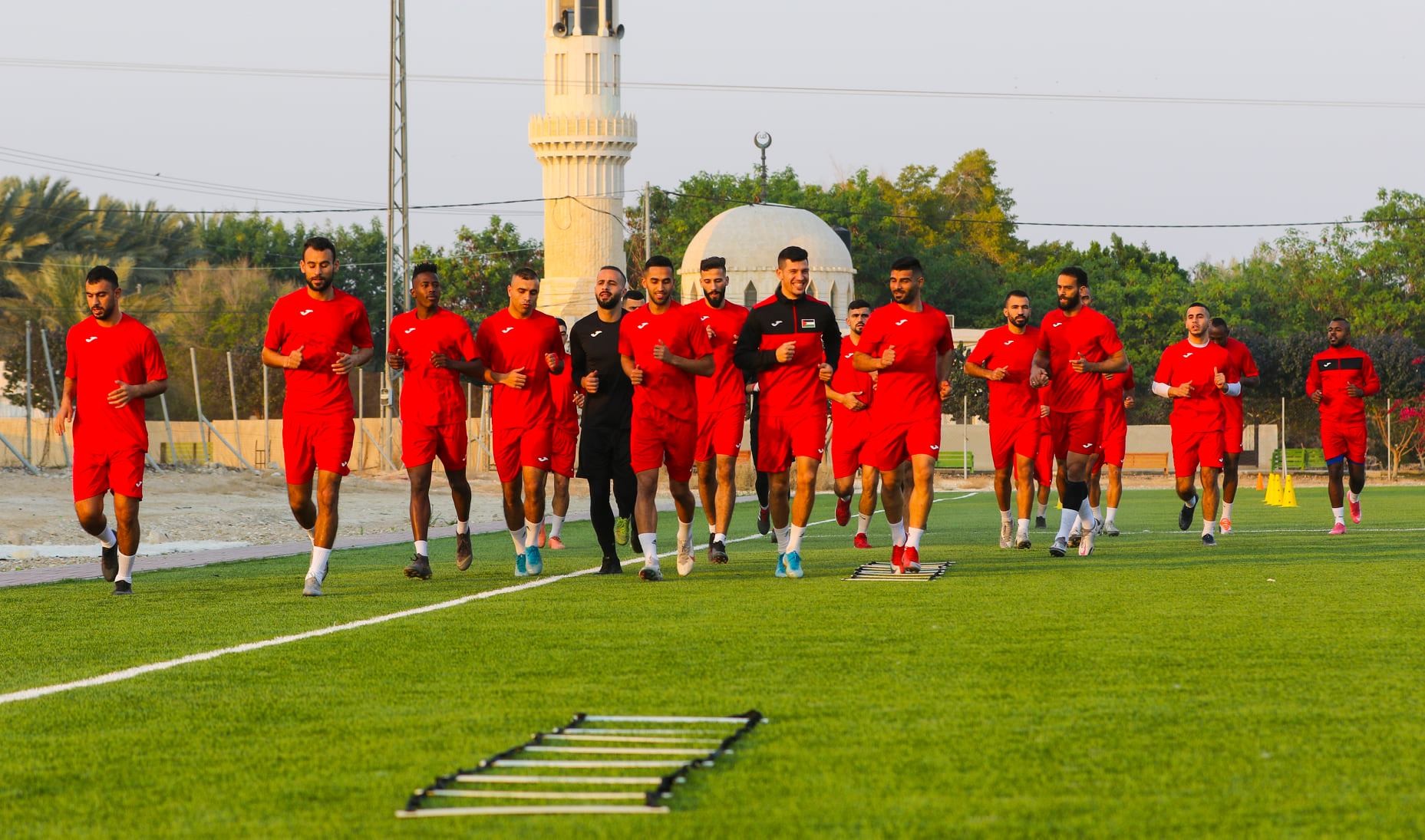 جانب من تدريبات منتخب فلسطين