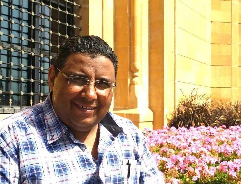 الصحفي محمود حسين