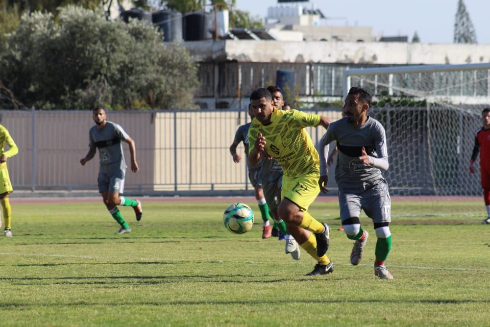 جانب من أحد مباريات دوري الأولى