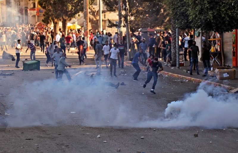 صورة من قمع بلطجية السلطة لتظاهرات رام الله اليوم