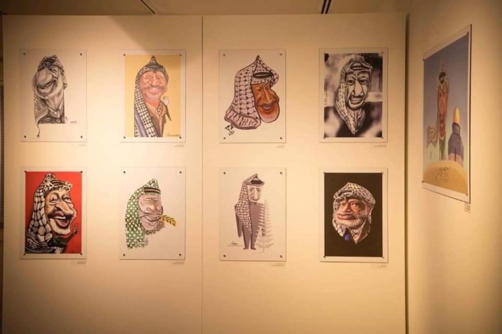 صورة لرسوم نشرت في معرض الراحل ياسر عرفات
