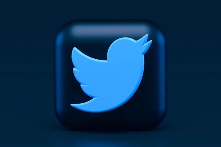 تويتر يفرض رسومًا شهريًا 8 دولار للحسابات الموثقة Twitter