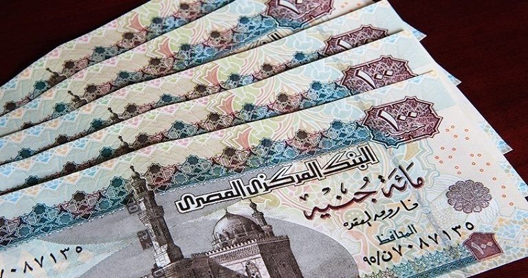 طالع أسعار العملات في مصر اليوم الخميس في السوق السوداء