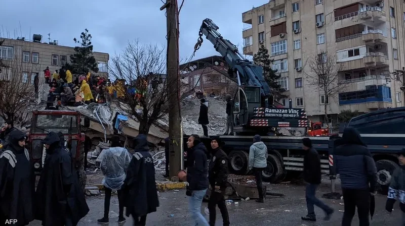 تركيا.. ارتفاع عدد ضحايا الزلزال واستمرار عمليات الإنقاذ