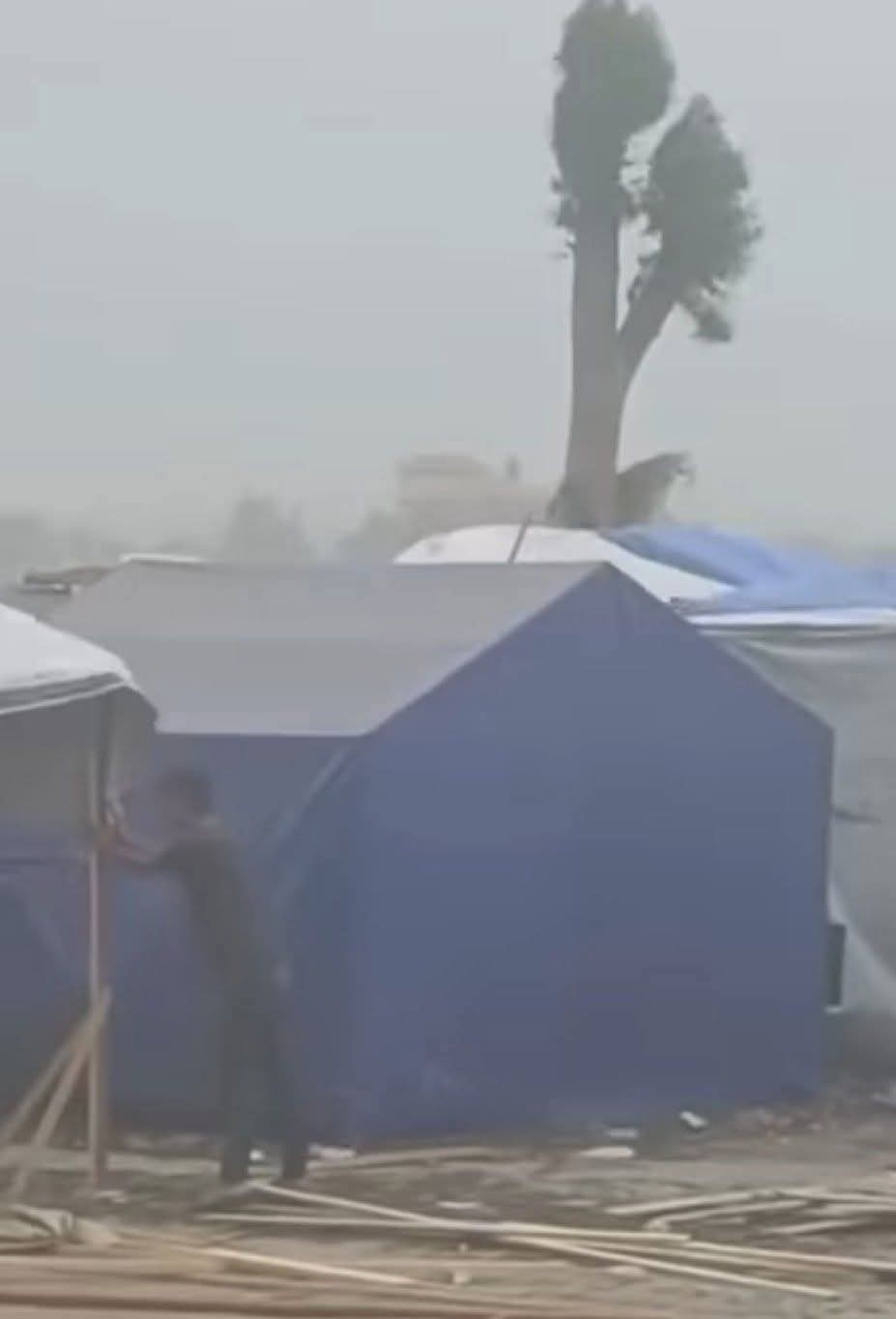 حماس تدعو لإغاثة عاجلة للنازحين في غزة بسبب البرد والعدوان الإسرائيلي