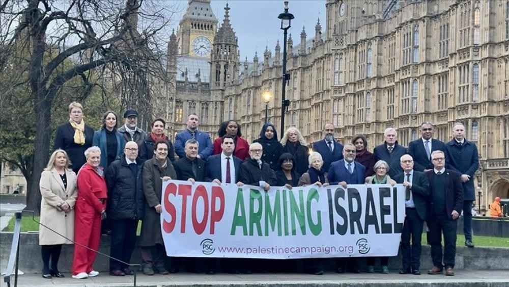 نواب بريطانيون يطالبون بوقف بيع الأسلحة (لإسرائيل)