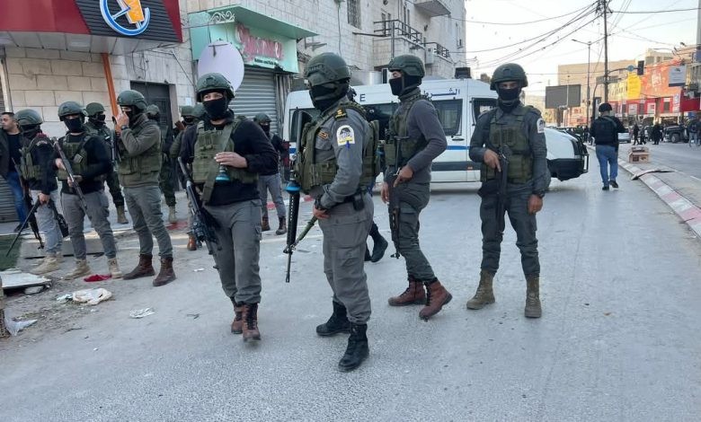 أجهزة السلطة تحرم المواطنين من إقامة صلاة الجمعة بمخيم جنين