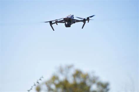 القسام يسيطر على طائرة مسيرة.