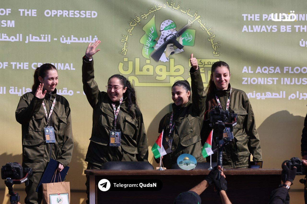 تسليم الأسيرات.. رسائل من رصاص في قلب نتنياهو