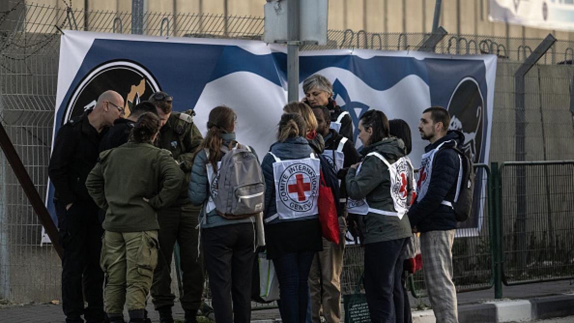 فريق أمني مصري في غزة وسط استكمال إجراءات تسلّم 70 أسيراً فلسطينياً