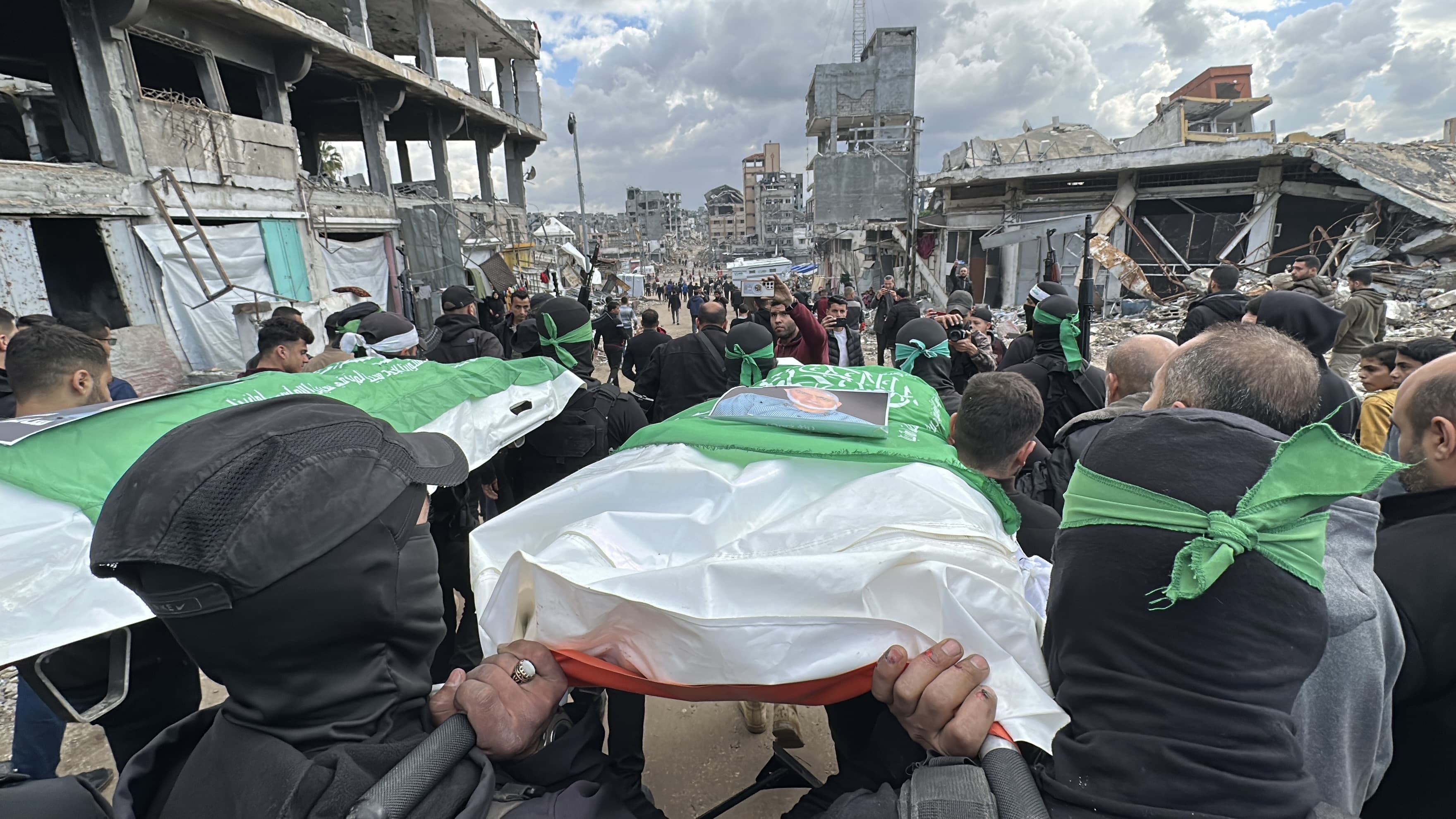 حماس تنعي الشهيدين روحي مشتهى وسامي عودة في معركة (طوفان الأقصى)