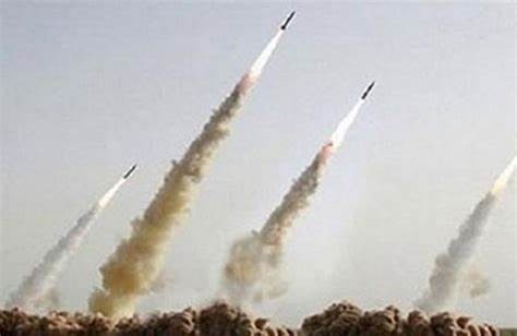 القوات المسلحة اليمنية تعلن تنفيذ عمليات عسكرية ضد أهداف إسرائيلية